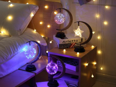 Decoratiune luminoasa - luna cu glob