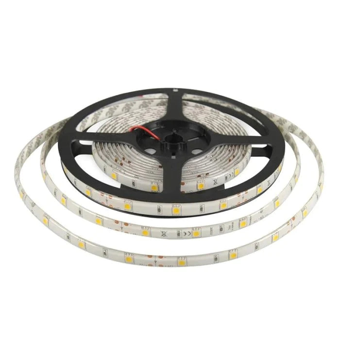 Banda led RGB 5 m pentru iluminare, cu banda  adeziva si telecomanda